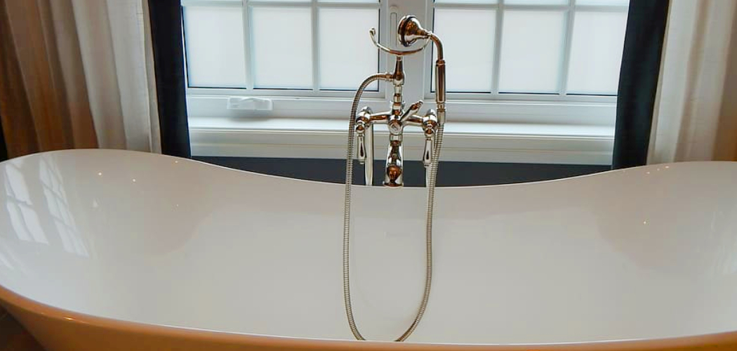 How to Remove Rust From Bathtub